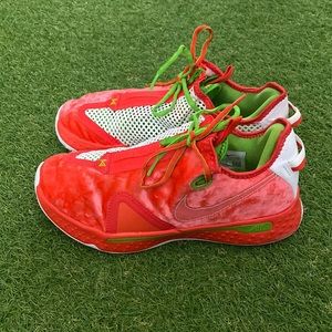 Nike PG 4
Christmas (2020) Paul George Nike mens size 9 used no box authentic